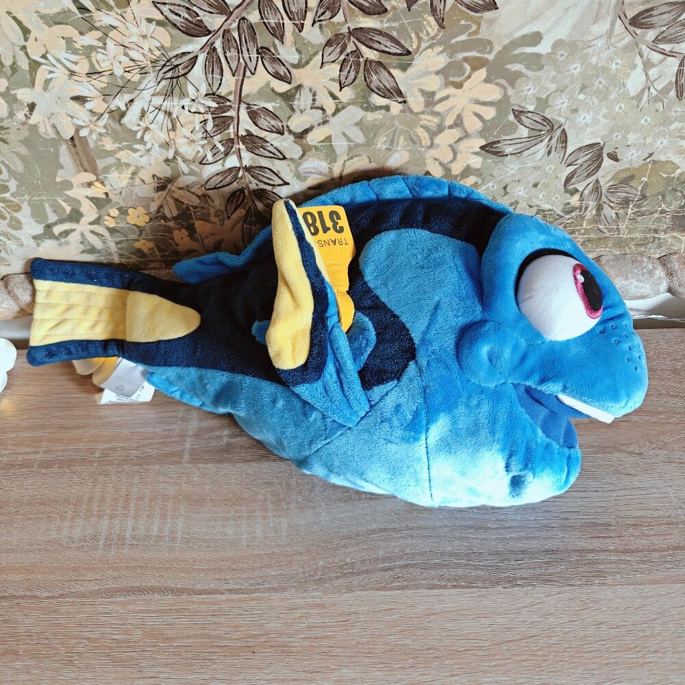 Disney Store Finding Dory My Friend Nemo Fish Plush Toy 17"